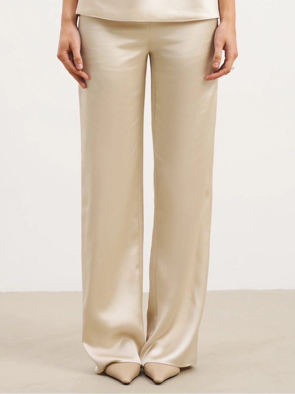 Satin Straight-Leg Camisole Pants in Cream